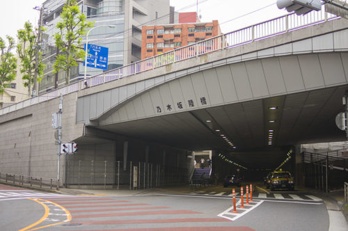 乃木坂駅 ﾉｷﾞｻﾞｶ のタクシー乗り場情報をタクドラが徹底解説 たくのり